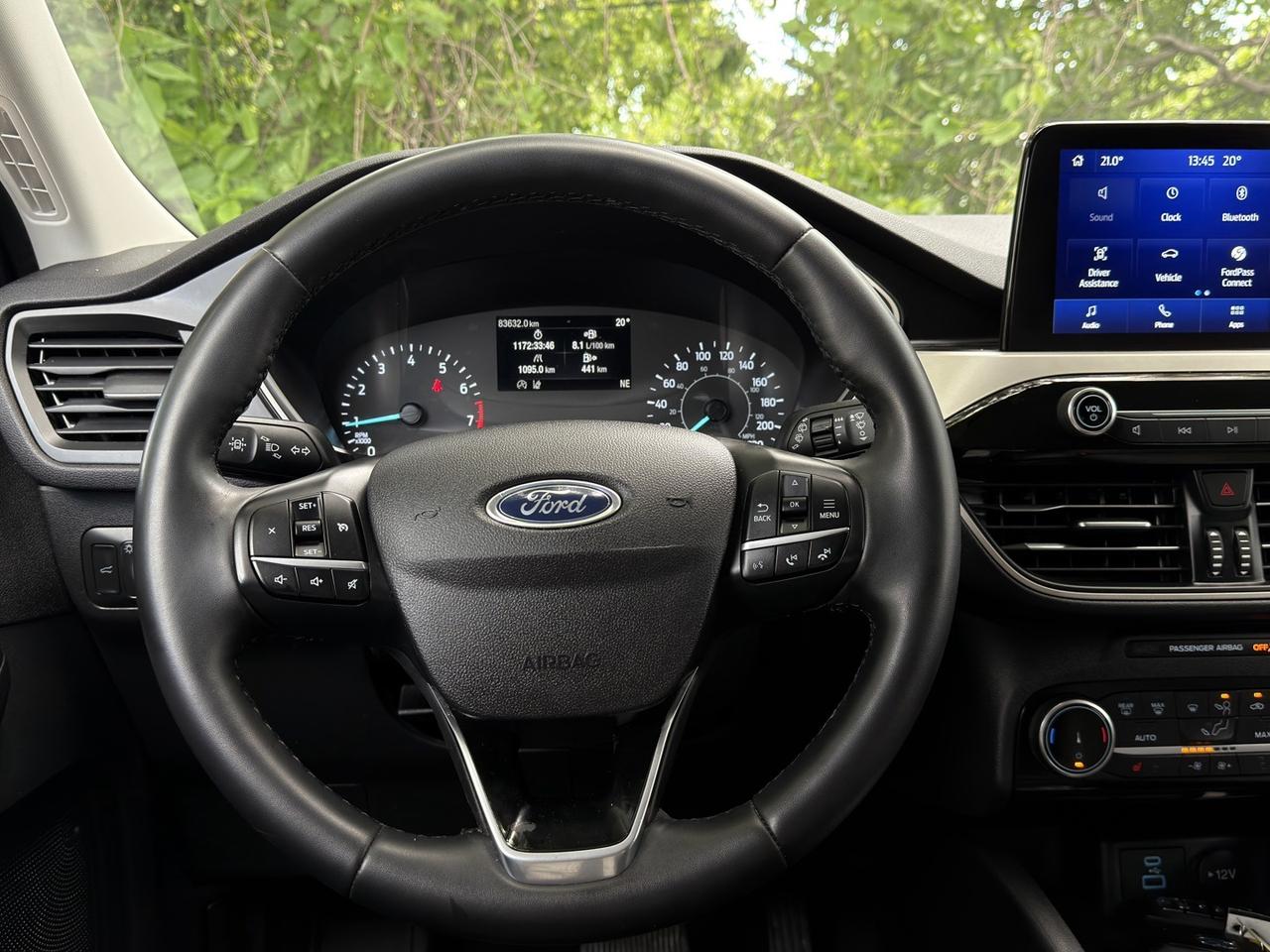 2022 Ford Escape SE AWD Pearl White Dual Climate   Lane Dep   Blind Photo