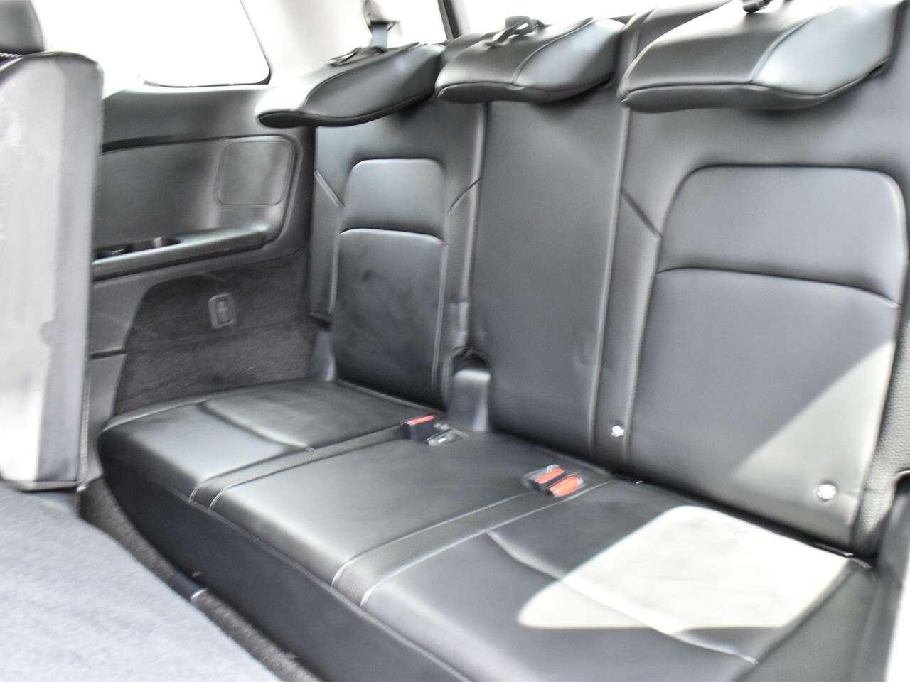 2023 Nissan Pathfinder SL, 8 PASS, DEALER MAINTAINED, EXTENDED WARRANTY Photo