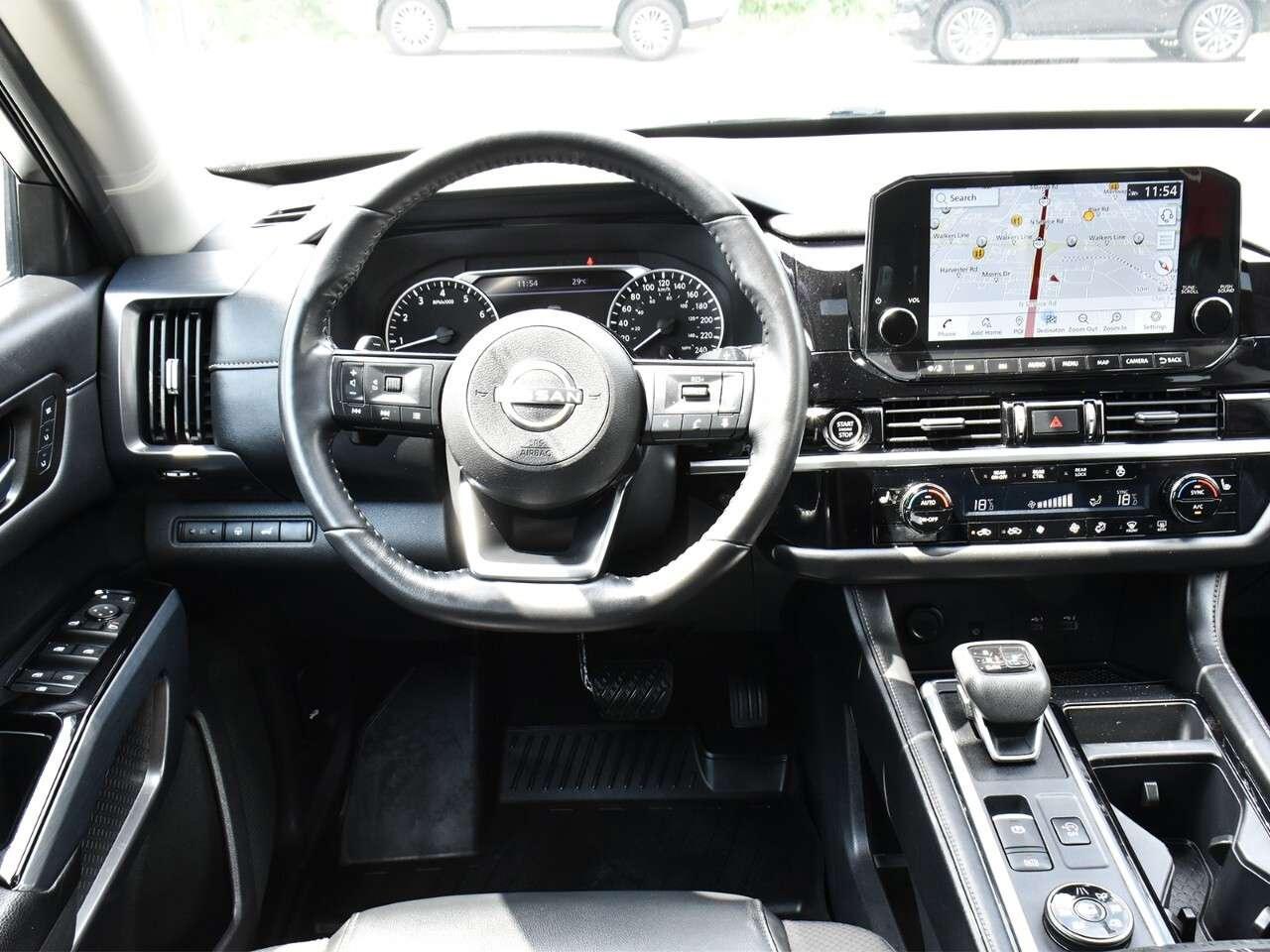 2023 Nissan Pathfinder SL, 8 PASS, DEALER MAINTAINED, EXTENDED WARRANTY Photo