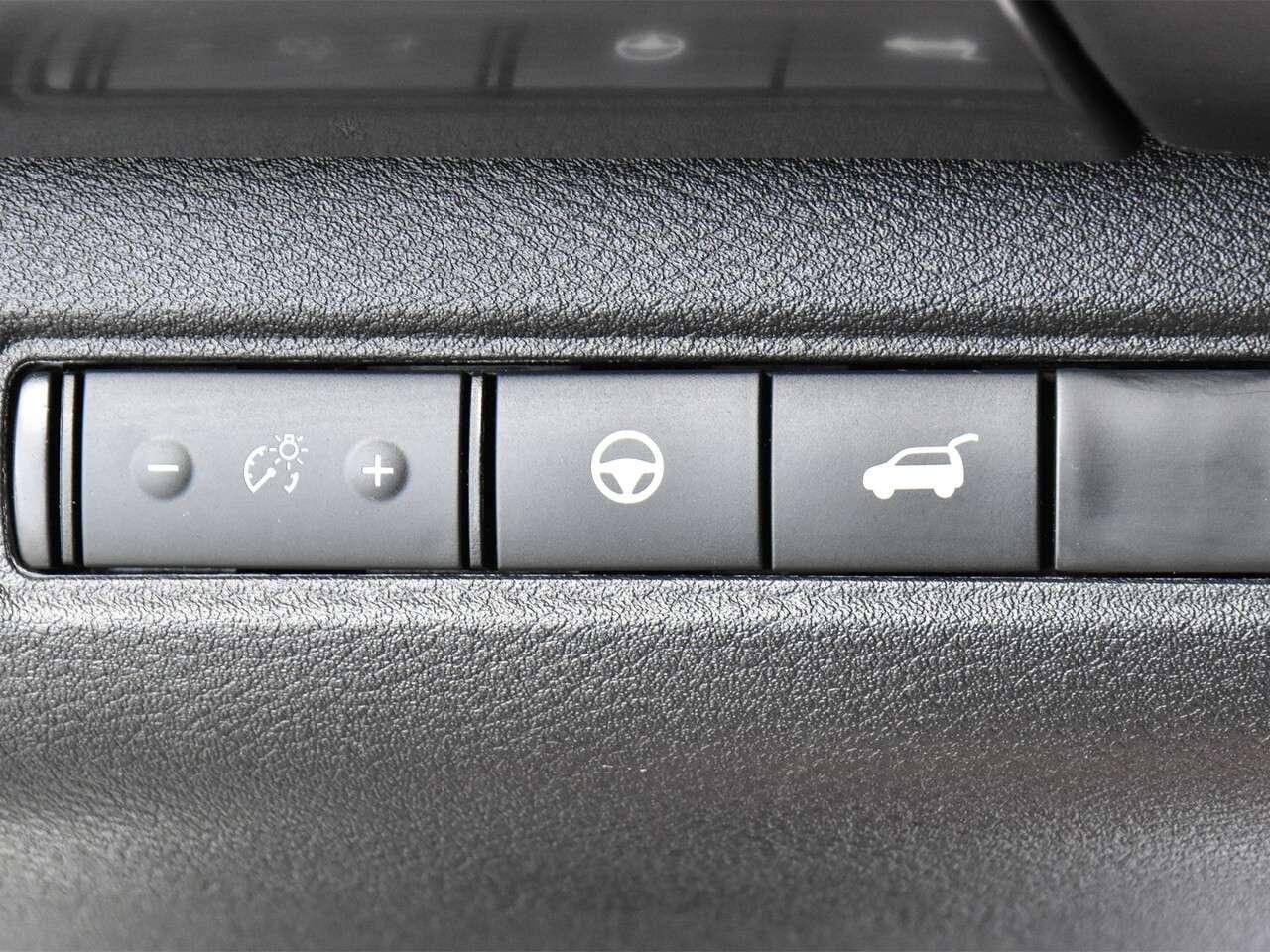 2023 Nissan Pathfinder SL, 8 PASS, DEALER MAINTAINED, EXTENDED WARRANTY Photo
