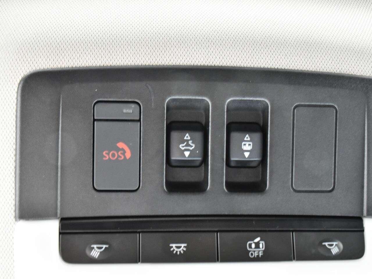 2023 Nissan Pathfinder SL, 8 PASS, DEALER MAINTAINED, EXTENDED WARRANTY Photo