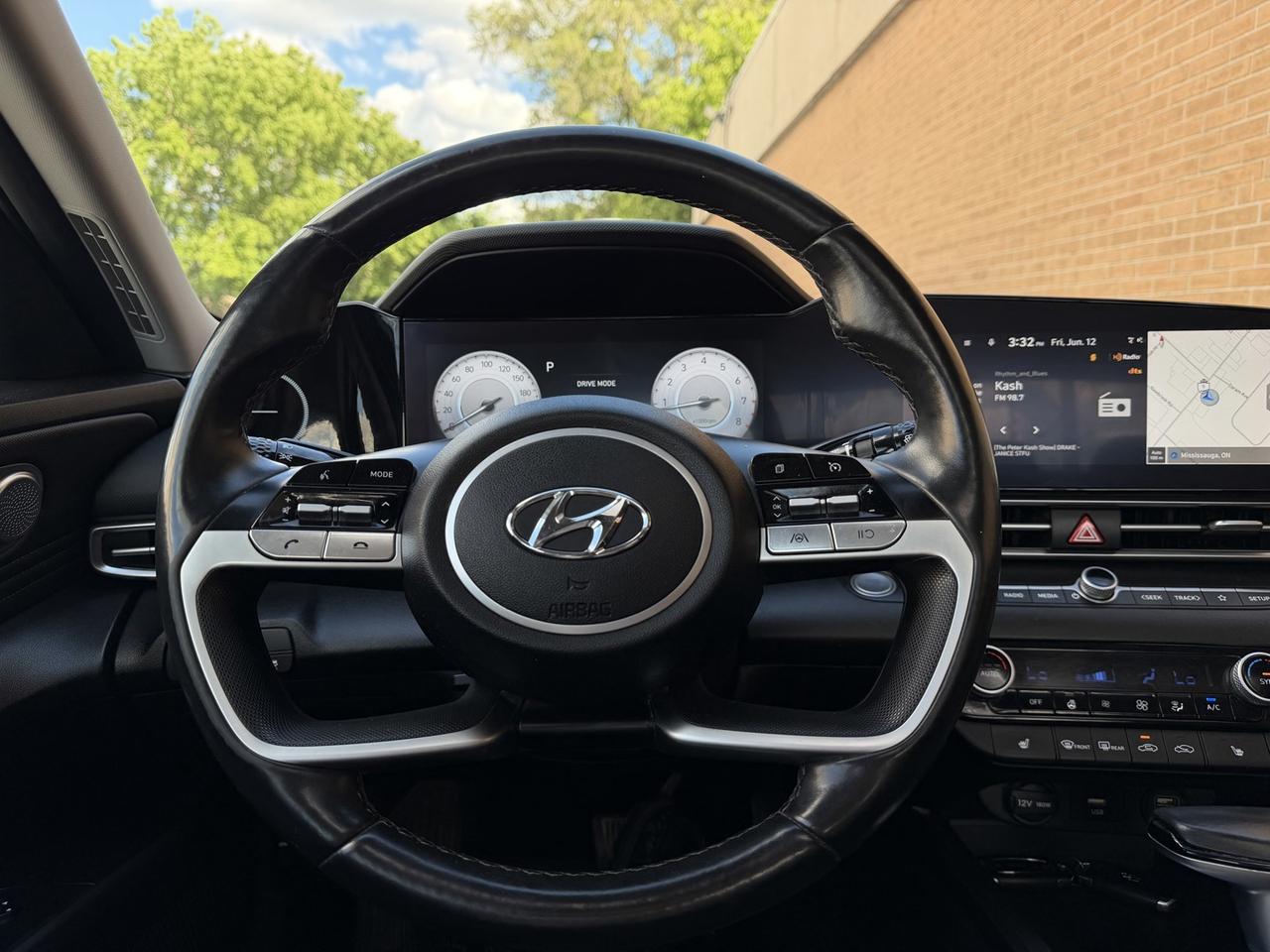2023 Hyundai Elantra Preferred w/Tech   Sunroof   Navi   Driver Assist Photo