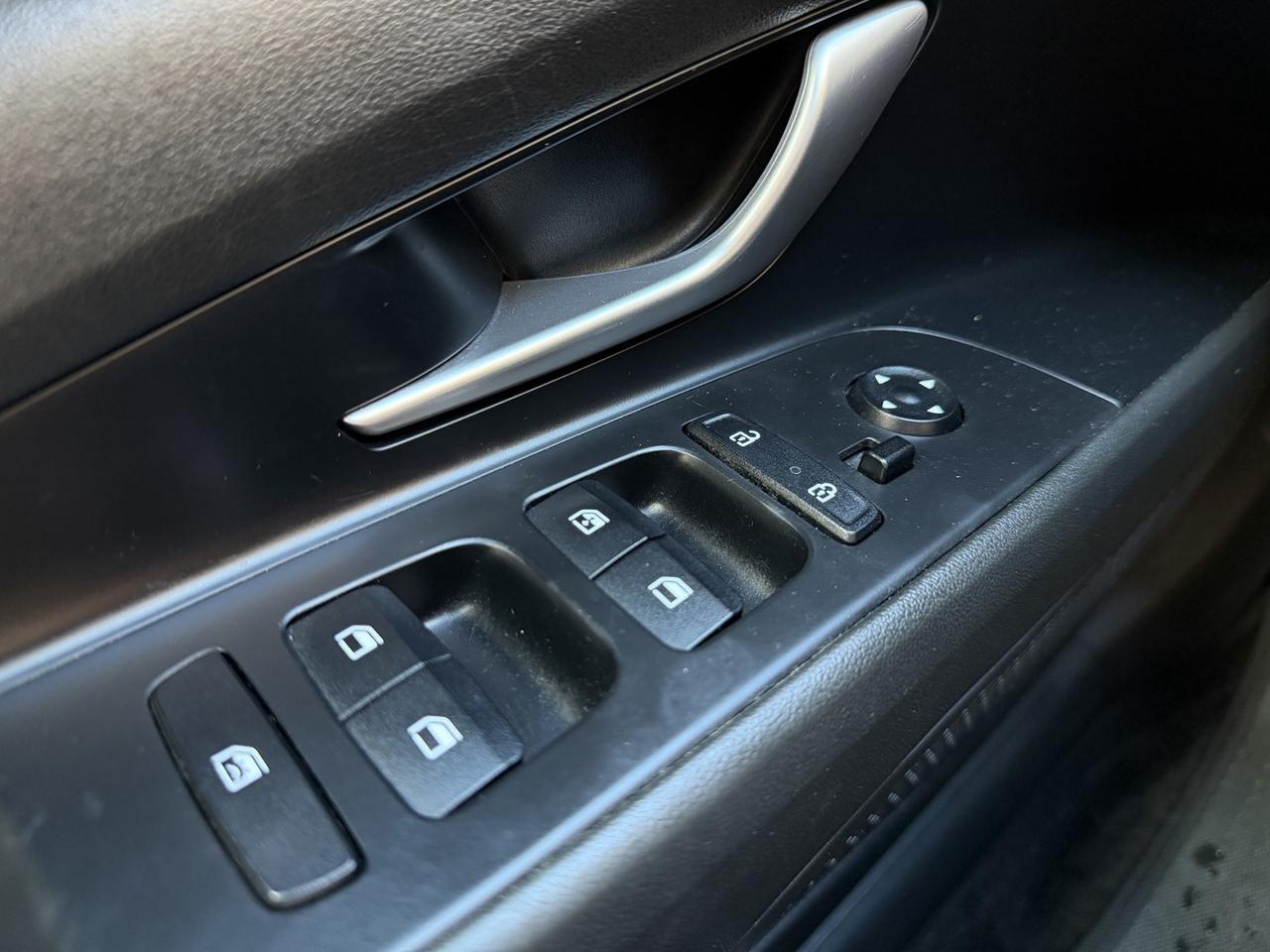 2023 Hyundai Elantra Preferred w/Tech   Sunroof   Navi   Driver Assist Photo