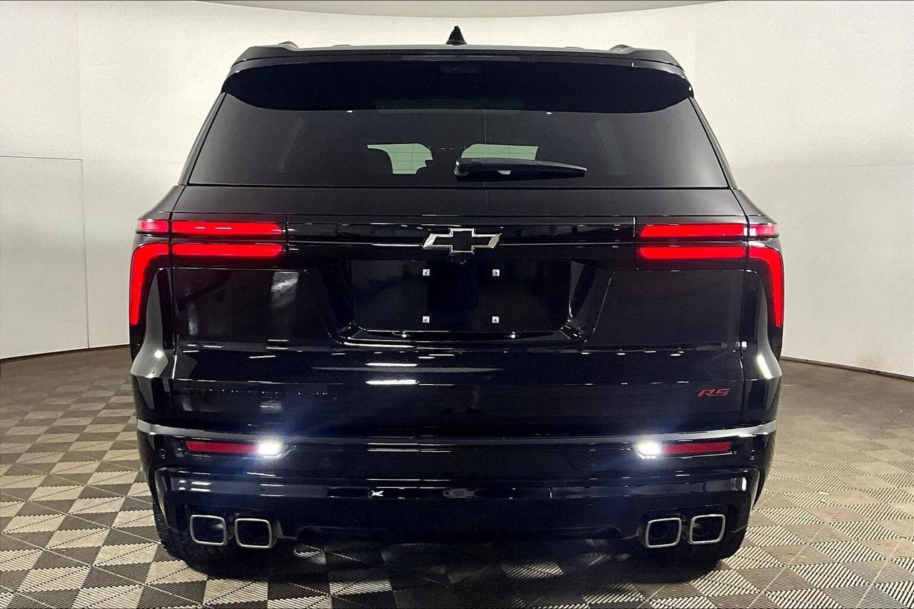 2025 Chevrolet Traverse AWD 4dr RS Photo3