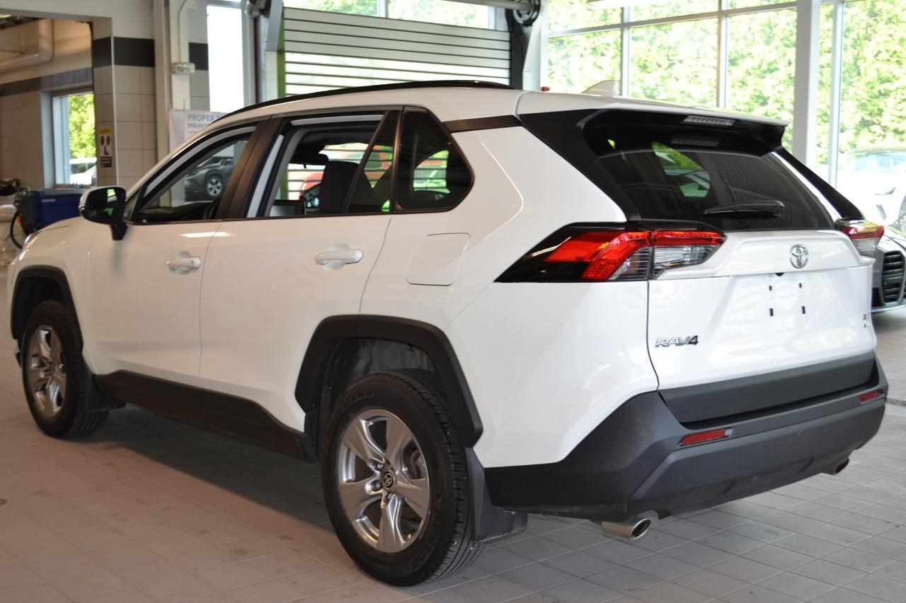 2022 Toyota RAV4 XLE Photo