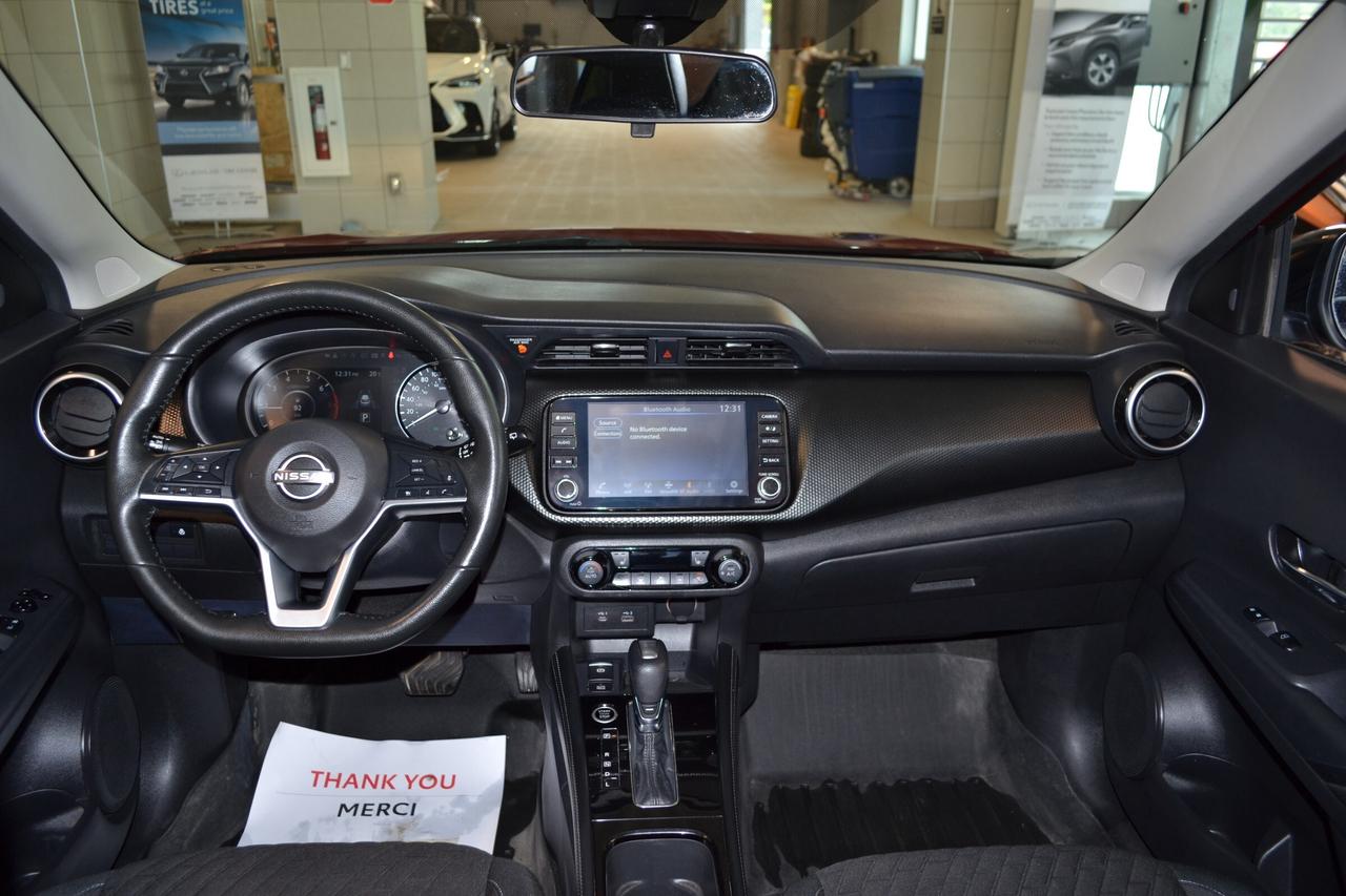 2023 Nissan Kicks SV Photo2