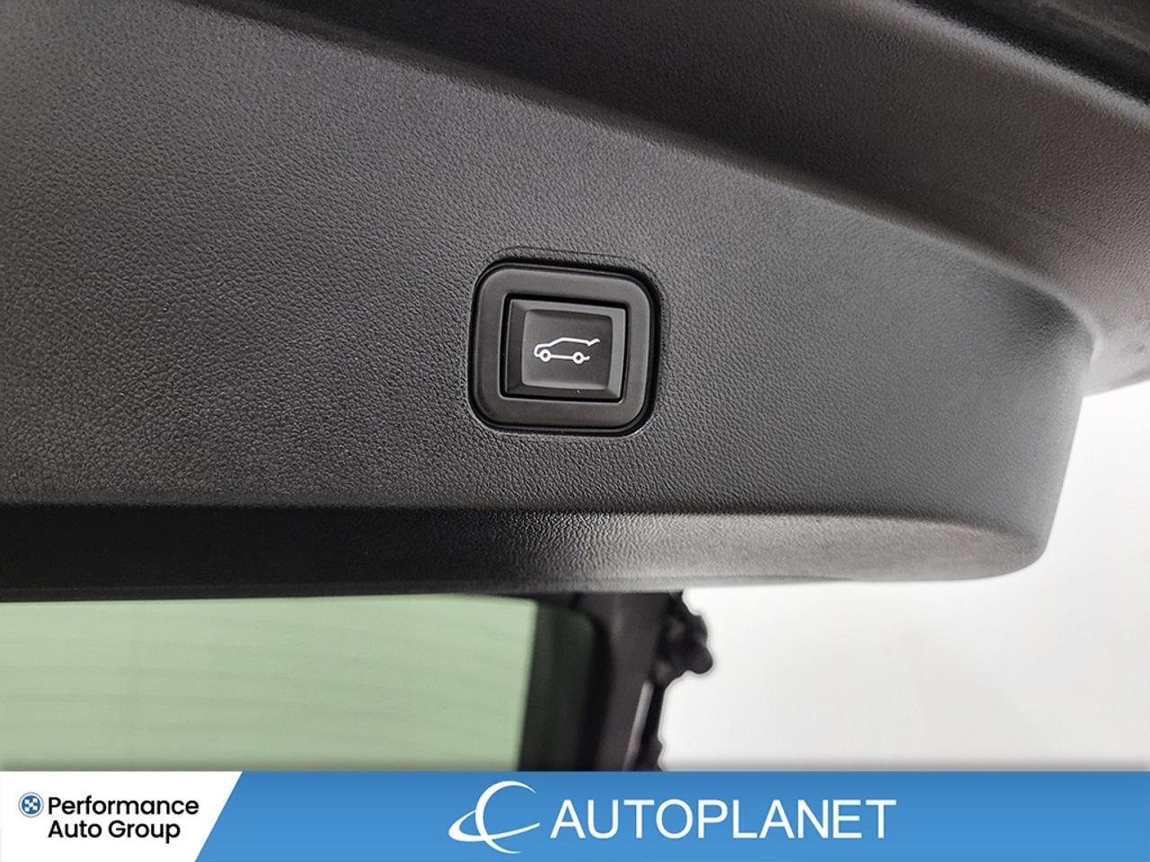 2024 Cadillac LYRIQ Tech, Electric, 494Km Range (est), Back Up Cam! Photo