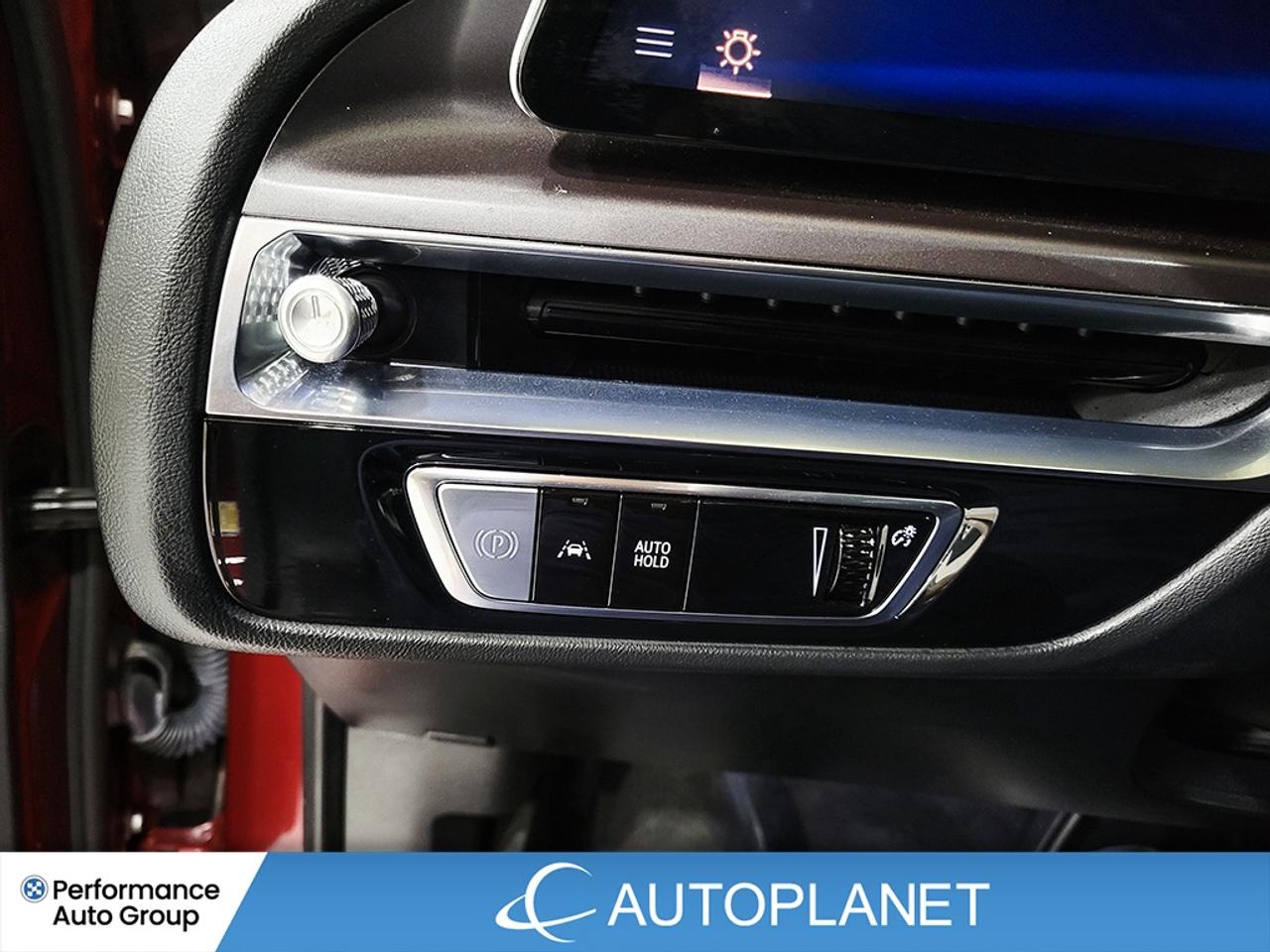 2024 Cadillac LYRIQ Tech, Electric, 494Km Range (est), Back Up Cam! Photo