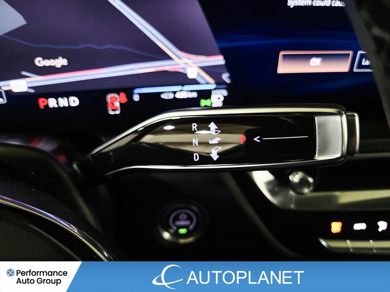 2024 Cadillac LYRIQ Tech, Electric, 494Km Range (est), Back Up Cam! Photo