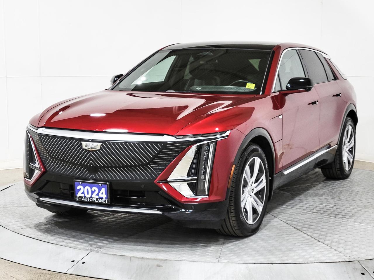 2024 Cadillac LYRIQ Tech, Electric, 494Km Range (est), Back Up Cam! Photo