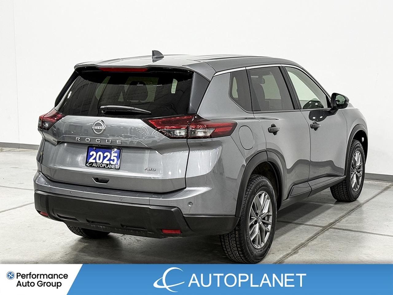 2025 Nissan Rogue S AWD, Back Up Cam, Heated Seats, Bluetooth! Photo