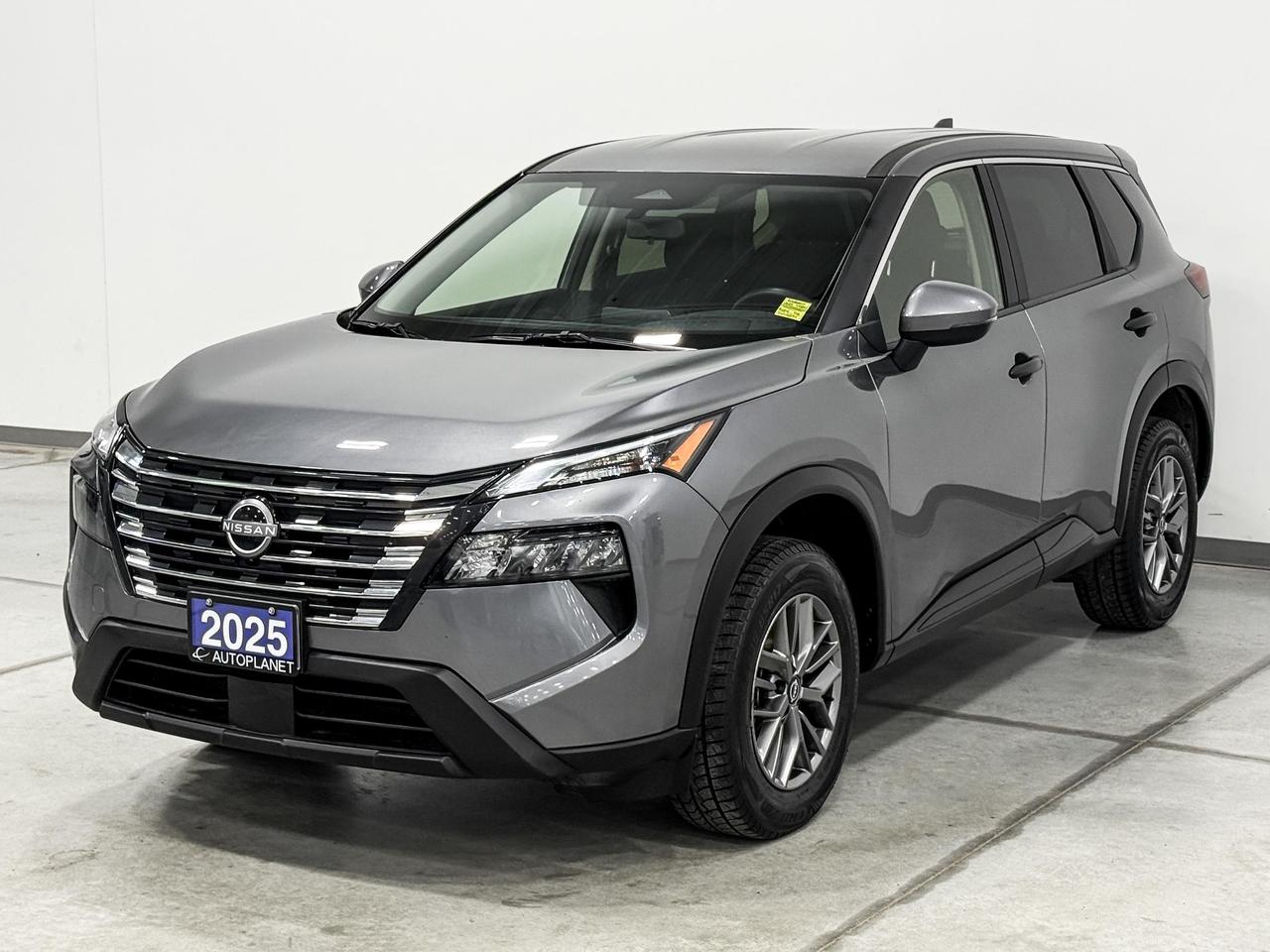 2025 Nissan Rogue S AWD, Back Up Cam, Heated Seats, Bluetooth! Photo