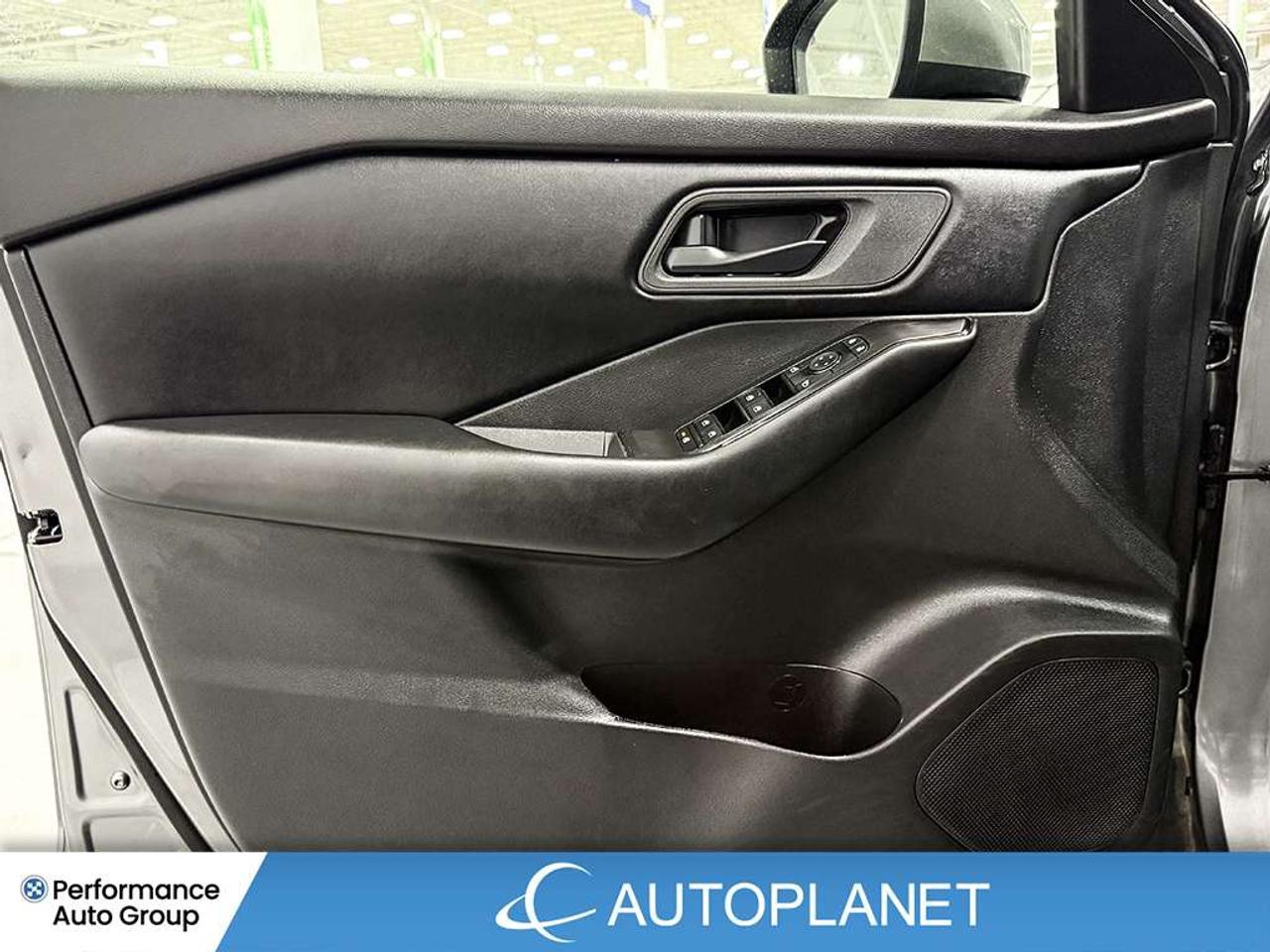 2025 Nissan Rogue S AWD, Back Up Cam, Heated Seats, Bluetooth! Photo