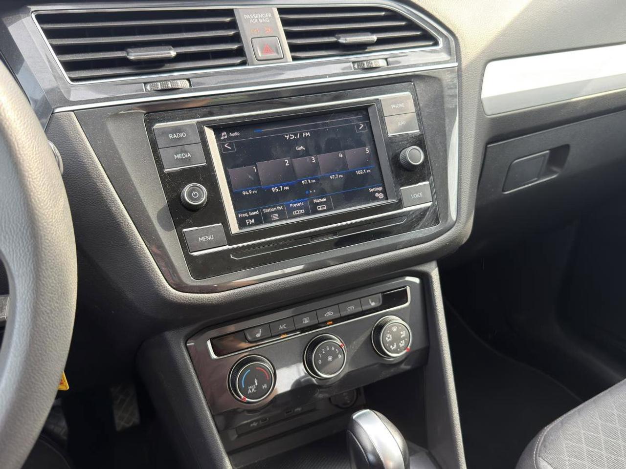 2020 Volkswagen Tiguan Trendline FWD Photo