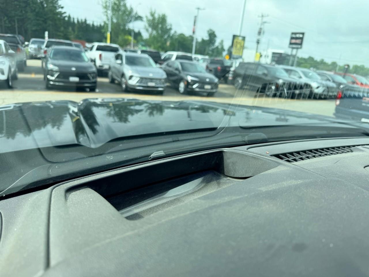 2020 GMC SIERRA 2500HD AT4AT4, 6.6L V8 DIESEL, 4X4, ALLOYS, LEATHER, 1-OW Photo