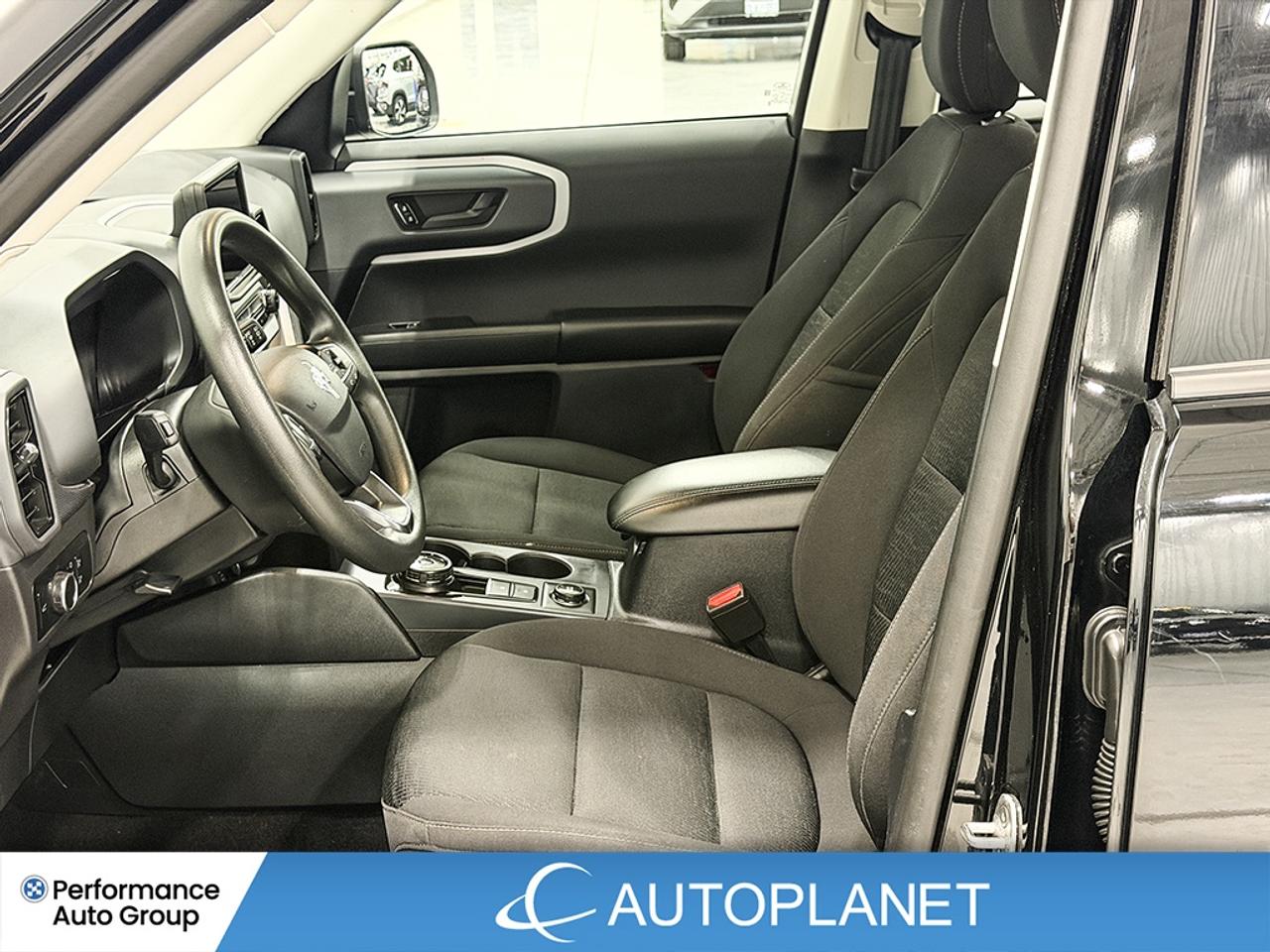 2023 Ford Bronco Sport 4x4, Back Up Cam, Heated Seats, Apple CarPlay! Photo