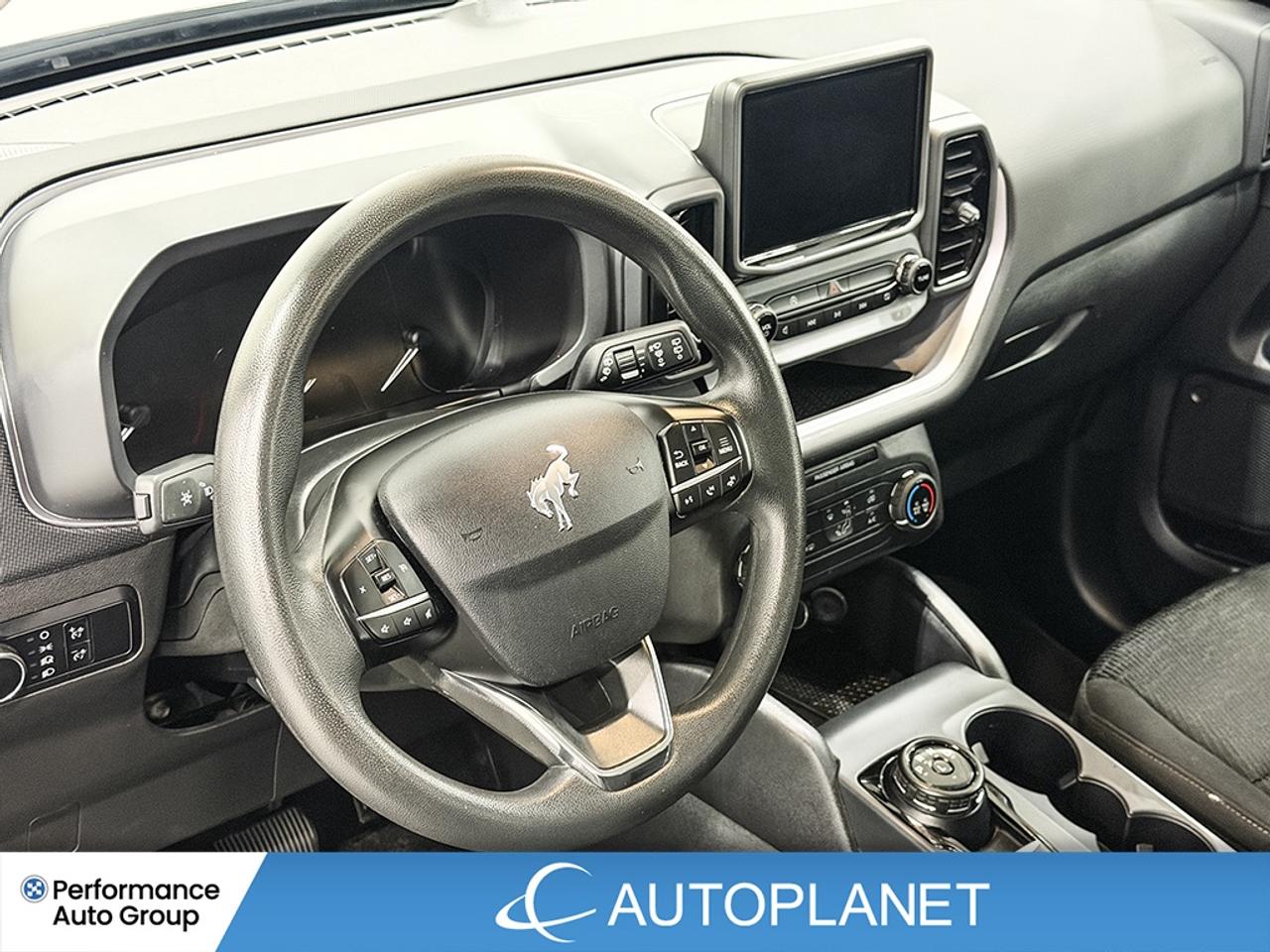 2023 Ford Bronco Sport 4x4, Back Up Cam, Heated Seats, Apple CarPlay! Photo