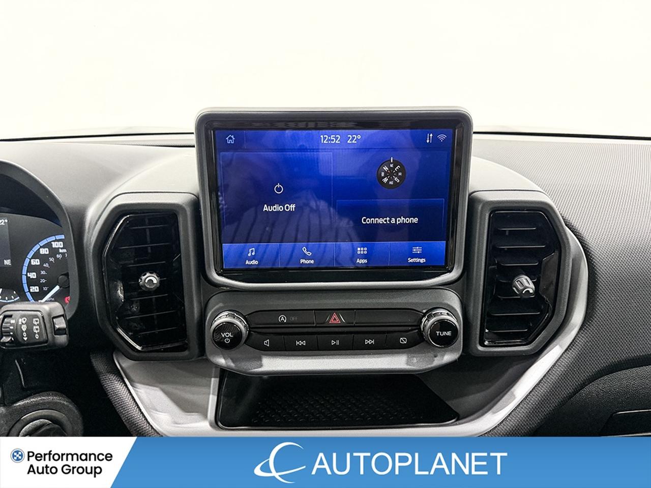 2023 Ford Bronco Sport 4x4, Back Up Cam, Heated Seats, Apple CarPlay! Photo