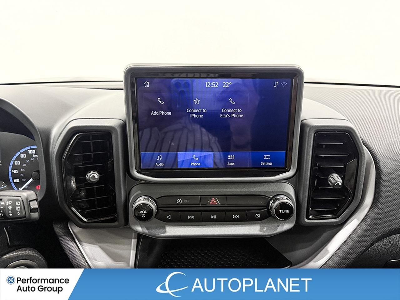 2023 Ford Bronco Sport 4x4, Back Up Cam, Heated Seats, Apple CarPlay! Photo