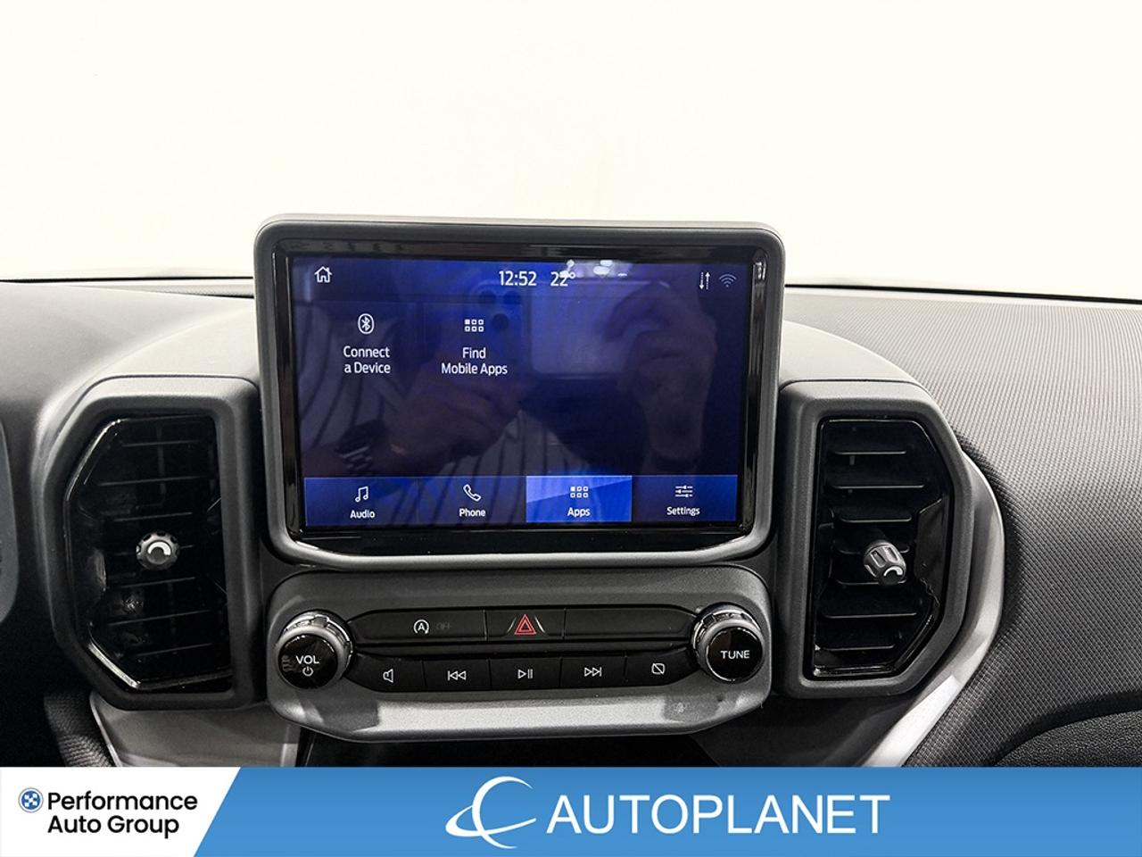 2023 Ford Bronco Sport 4x4, Back Up Cam, Heated Seats, Apple CarPlay! Photo