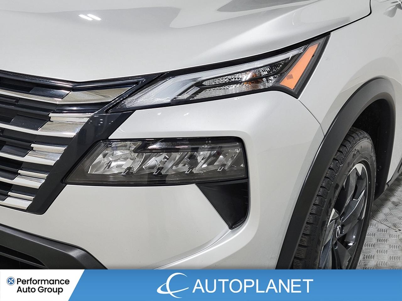 2025 Nissan Rogue SV AWD, Back Up Cam, Heated Seats, Pano Roof! Photo