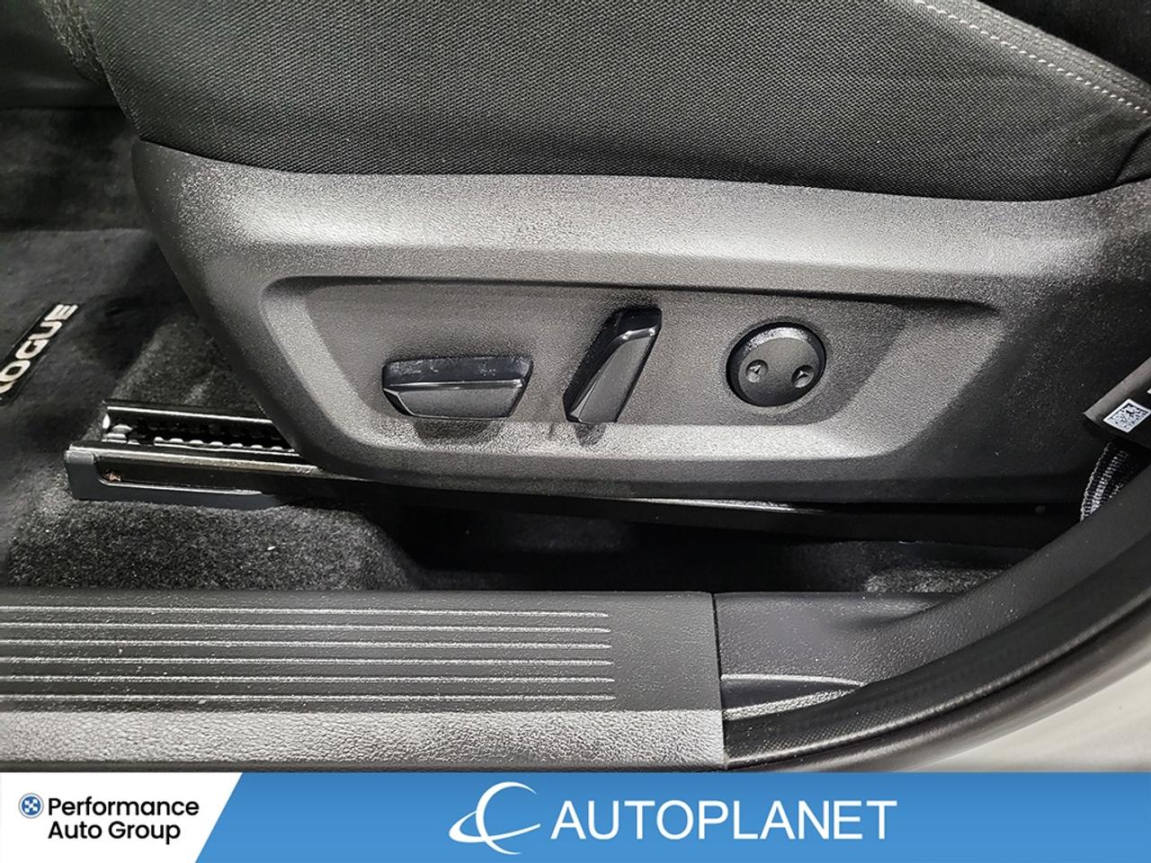 2025 Nissan Rogue SV AWD, Back Up Cam, Heated Seats, Pano Roof! Photo