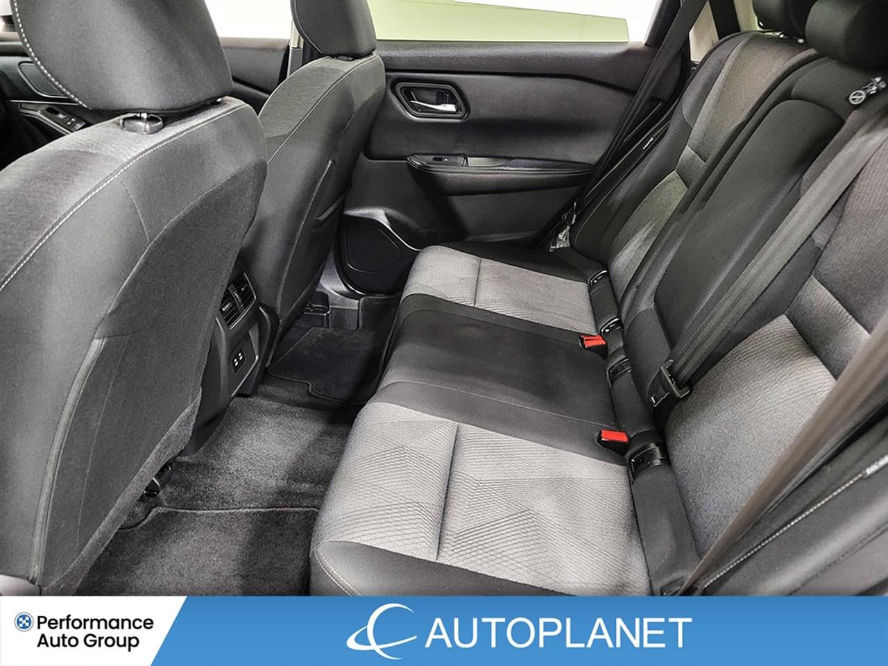 2025 Nissan Rogue SV AWD, Back Up Cam, Heated Seats, Pano Roof! Photo