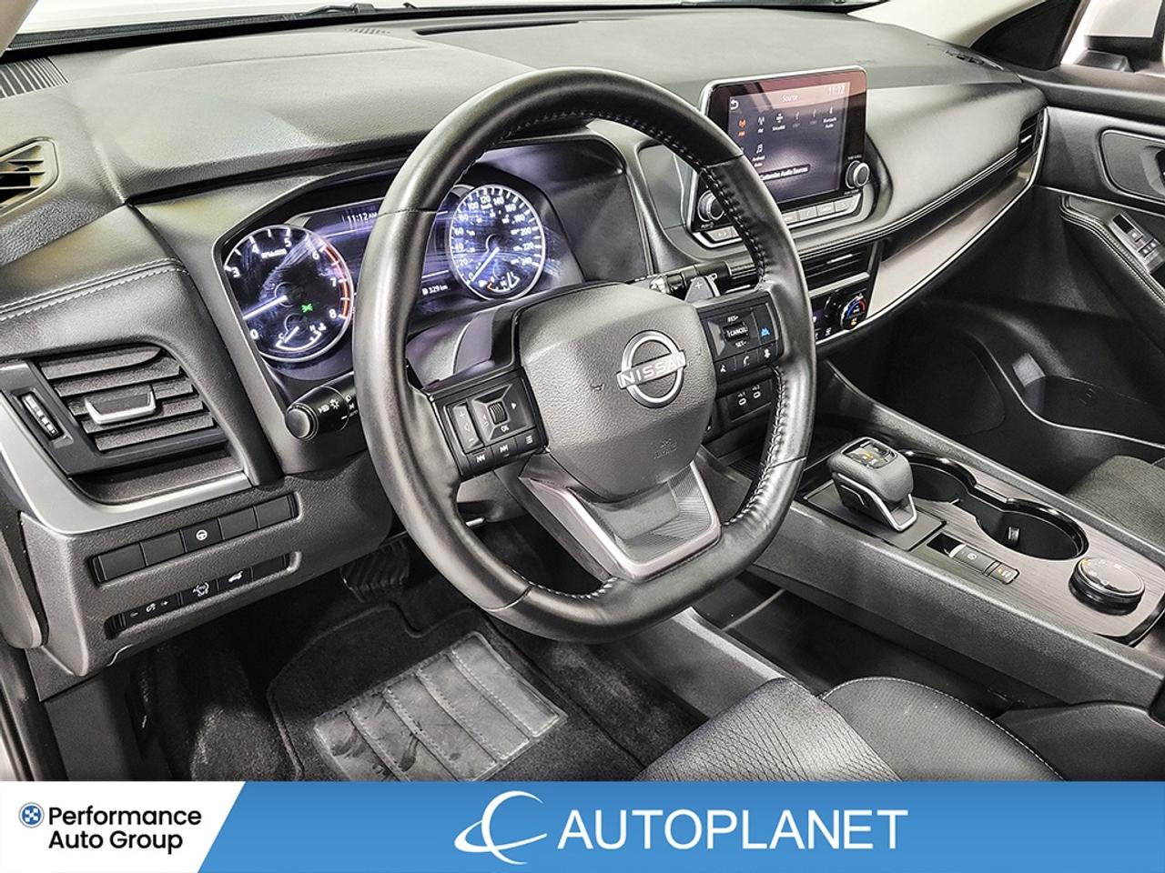 2025 Nissan Rogue SV AWD, Back Up Cam, Heated Seats, Pano Roof! Photo