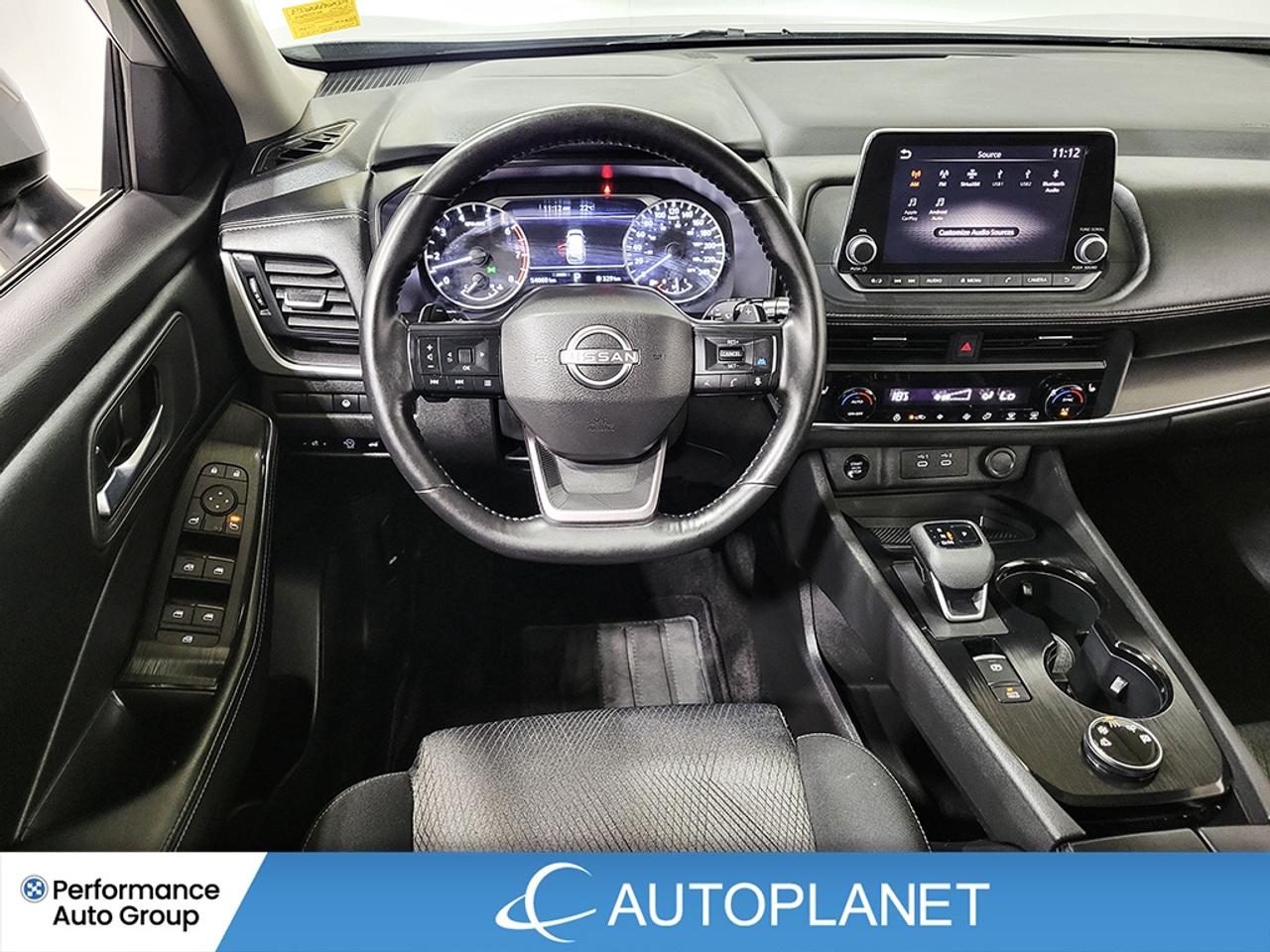 2025 Nissan Rogue SV AWD, Back Up Cam, Heated Seats, Pano Roof! Photo