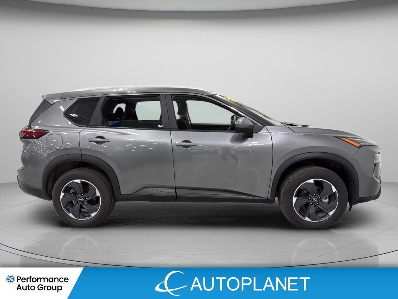 2025 Nissan Rogue SV AWD, Pano Roof, Apple CarPlay, Heated Seats! Photo3