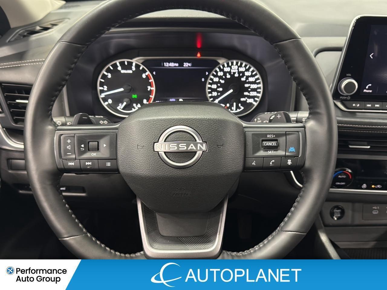 2025 Nissan Rogue SV AWD, Pano Roof, Apple CarPlay, Heated Seats! Photo