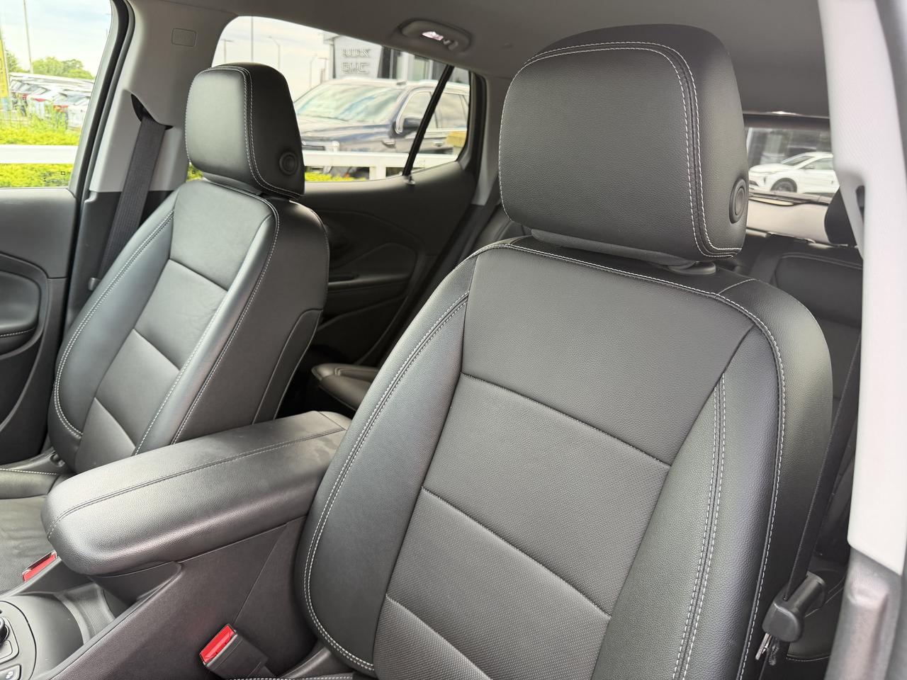 2024 GMC Terrain SLT AWD   NO CLAIMS   LEATHER   APPLE CARPLAY Photo2