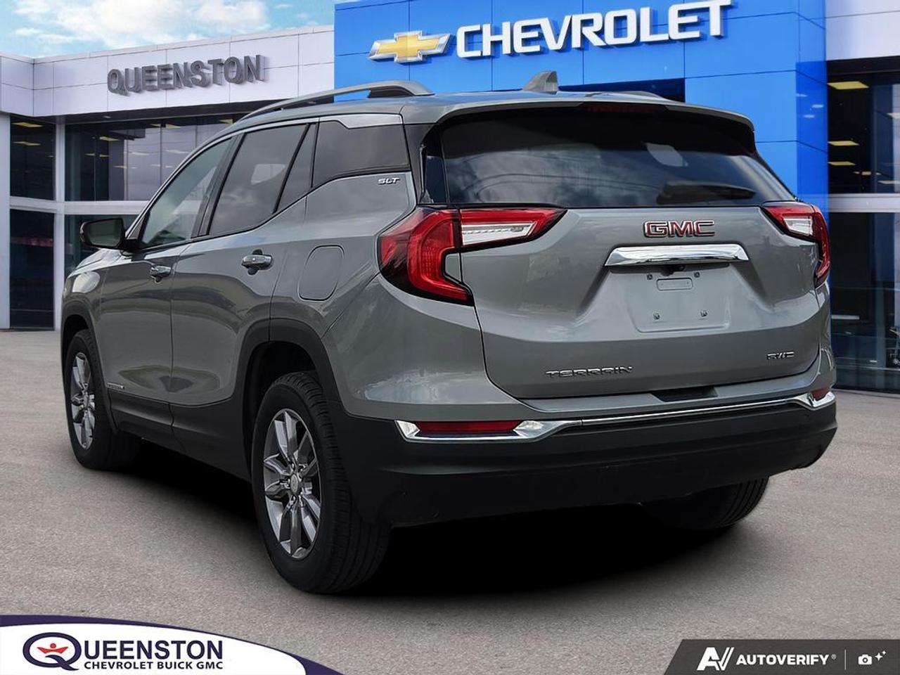2024 GMC Terrain SLT AWD   WELL MAINTAINED   OFF LEASE   LOW KM Photo