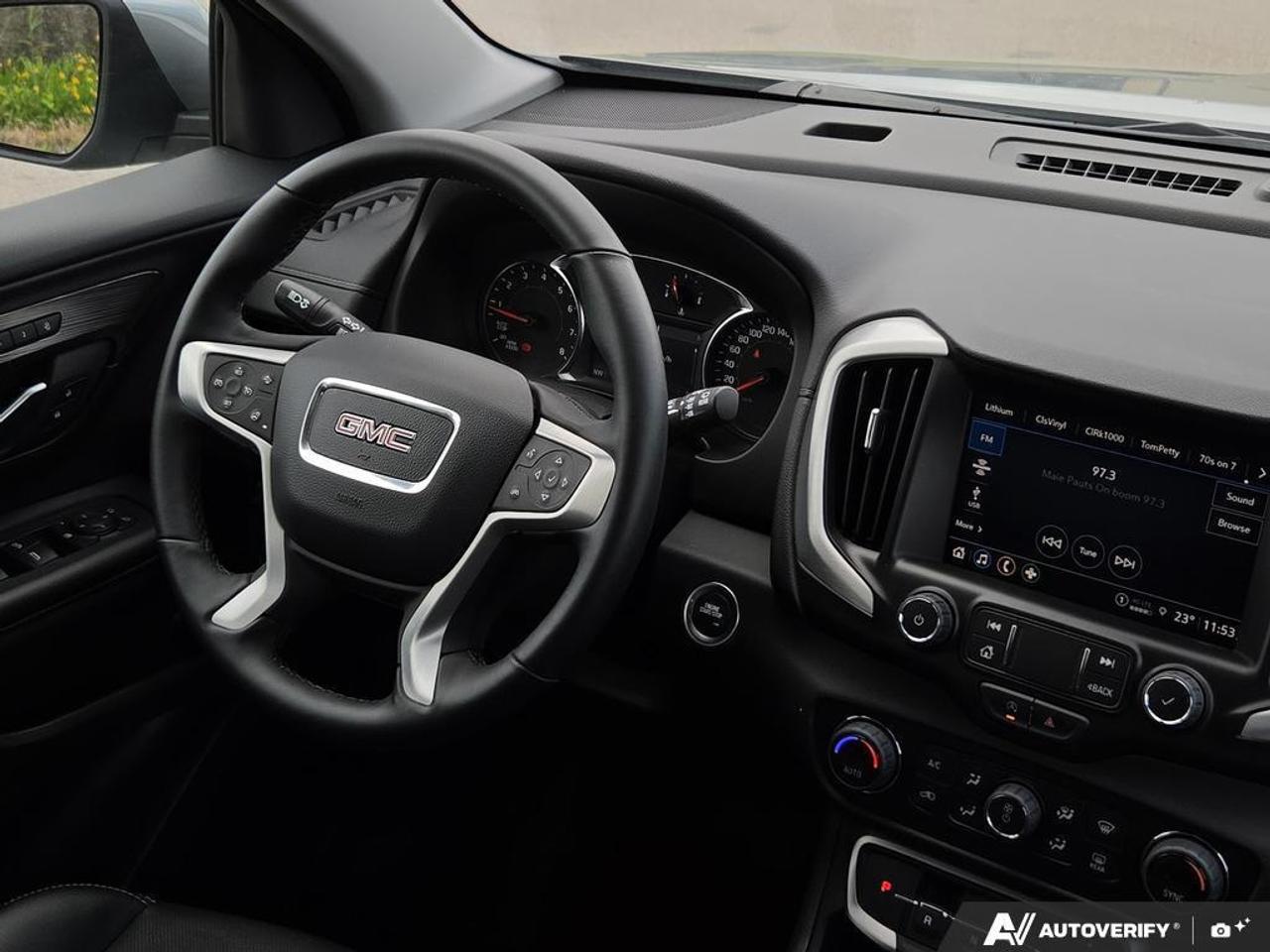 2024 GMC Terrain SLT AWD   WELL MAINTAINED   OFF LEASE   LOW KM Photo