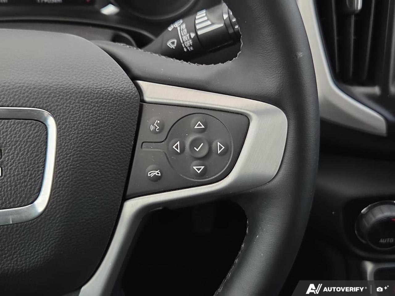 2024 GMC Terrain SLT AWD   WELL MAINTAINED   OFF LEASE   LOW KM Photo