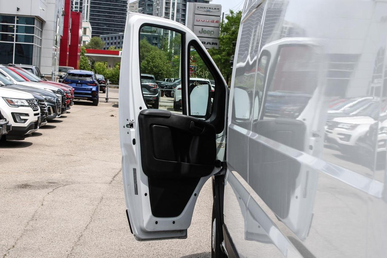 2025 RAM ProMaster 3500 High  SiriusXM BkpCam AppleCarPlay Photo