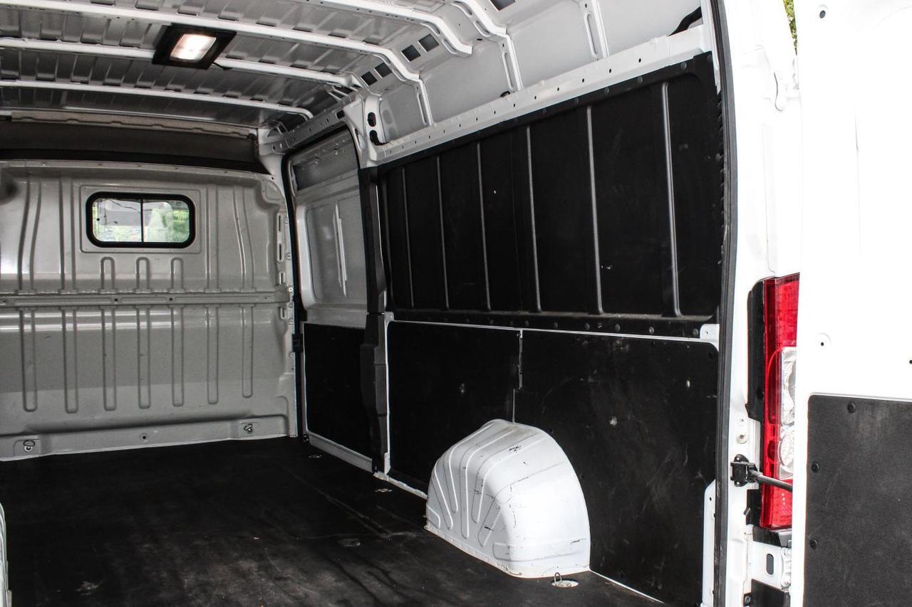 2025 RAM ProMaster 3500 High  SiriusXM BkpCam AppleCarPlay Photo
