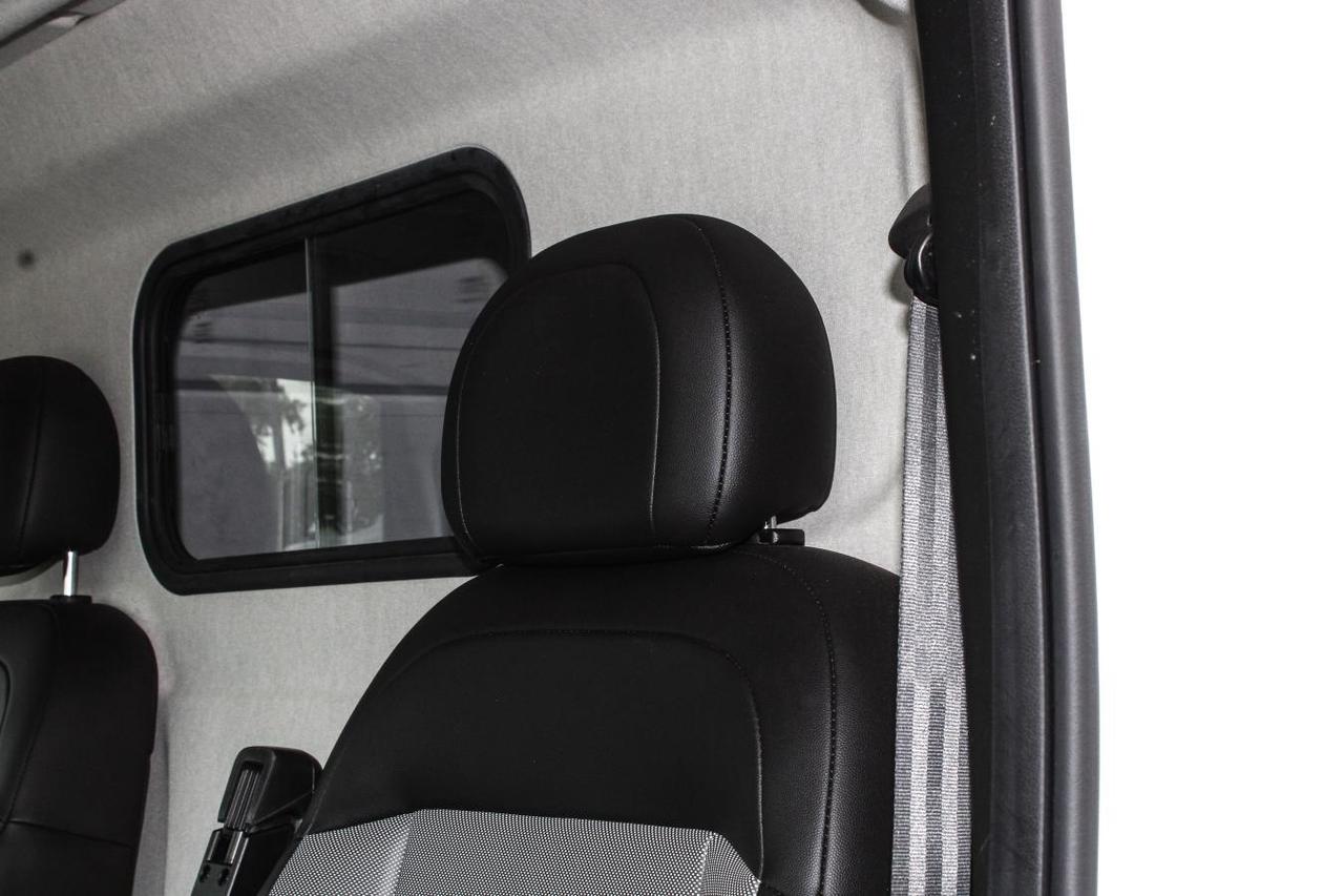 2025 RAM ProMaster 3500 High  SiriusXM BkpCam AppleCarPlay Photo