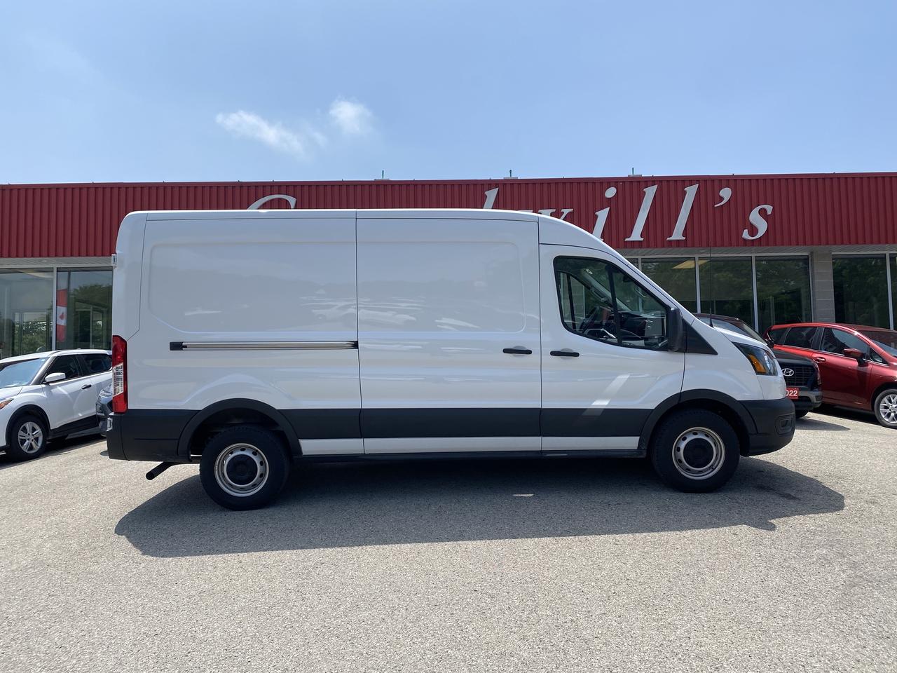 2025 Ford Transit Cargo Van T-250 148" MEDIUM ROOF, BACK UP CAM, CLEAN CARFAX! Photo0