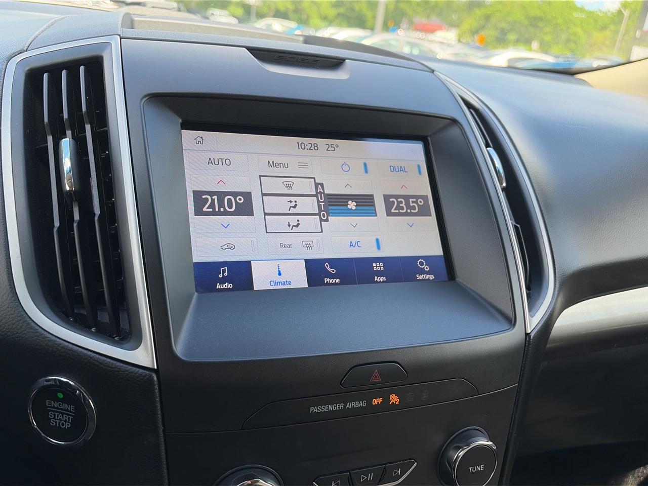 2020 Ford Edge SEL, CLEAN CARFAX, HEATED LEATHER, REMOTE START! Photo
