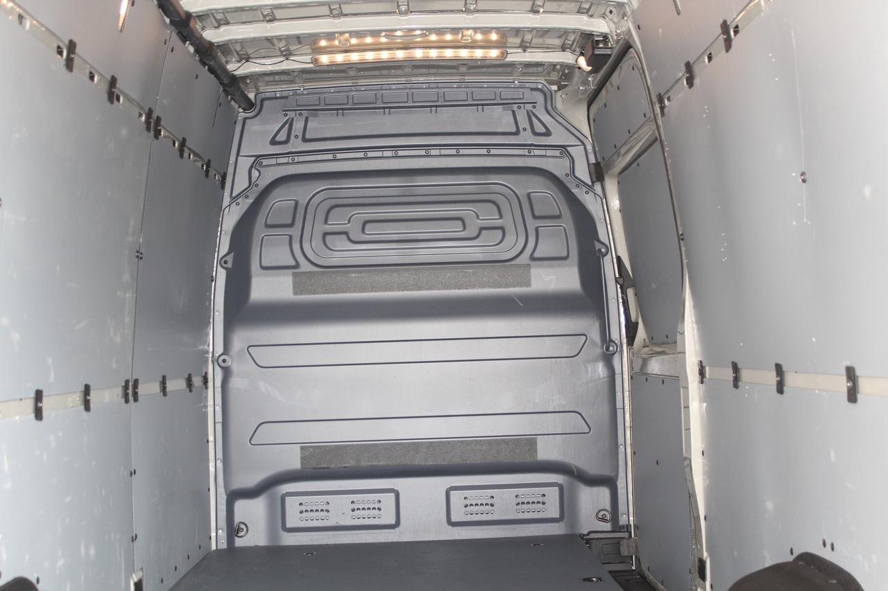 2020 Mercedes-Benz Sprinter Cargo Van 170" - HIGH ROOF - "3.0L DIESEL" - "TOW PKG" Photo2
