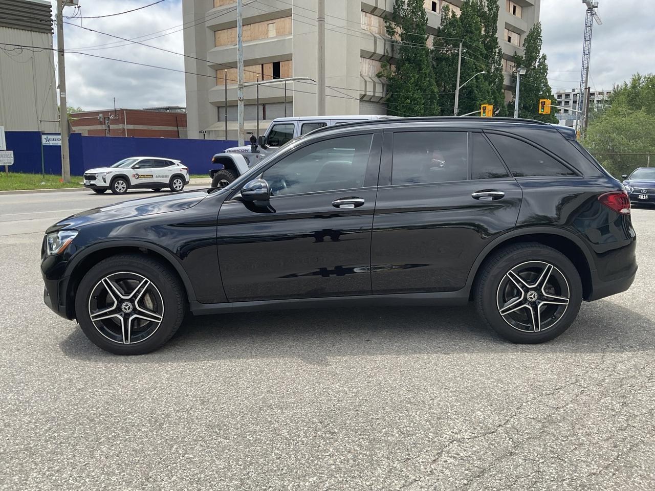 2020 Mercedes-Benz GLC-Class GLC300 4MATIC - LTHR! NAV! BACK-UP CAM! BSM! PANO Photo