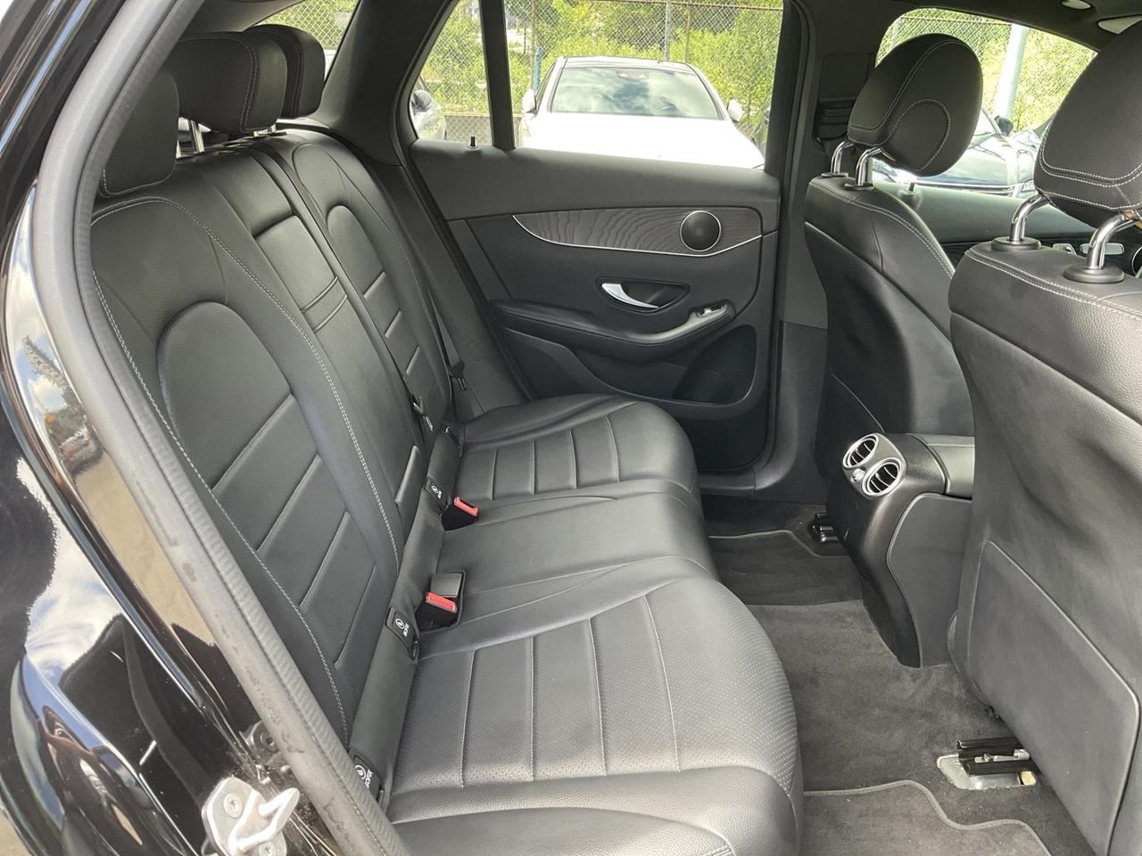 2020 Mercedes-Benz GLC-Class GLC300 4MATIC - LTHR! NAV! BACK-UP CAM! BSM! PANO Photo