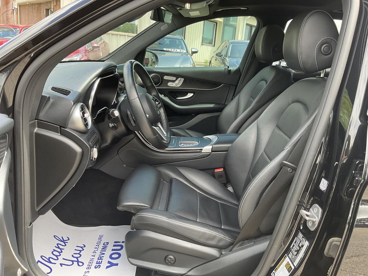 2020 Mercedes-Benz GLC-Class GLC300 4MATIC - LTHR! NAV! BACK-UP CAM! BSM! PANO Photo