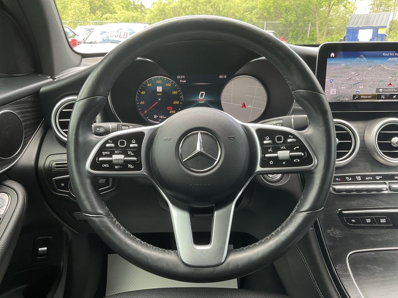 2020 Mercedes-Benz GLC-Class GLC300 4MATIC - LTHR! NAV! BACK-UP CAM! BSM! PANO Photo