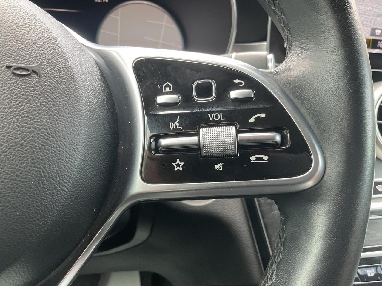 2020 Mercedes-Benz GLC-Class GLC300 4MATIC - LTHR! NAV! BACK-UP CAM! BSM! PANO Photo