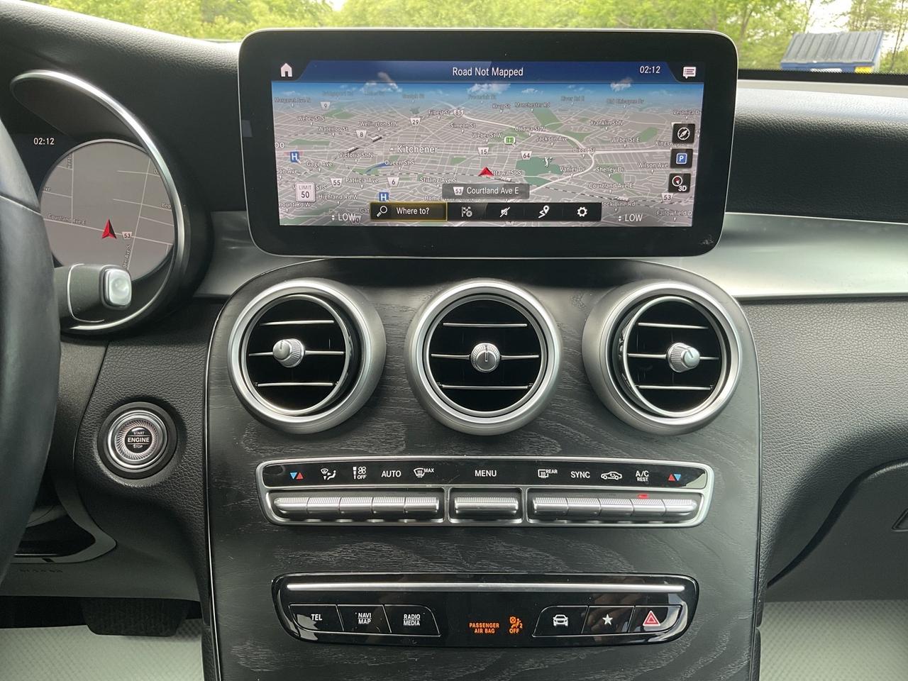2020 Mercedes-Benz GLC-Class GLC300 4MATIC - LTHR! NAV! BACK-UP CAM! BSM! PANO Photo