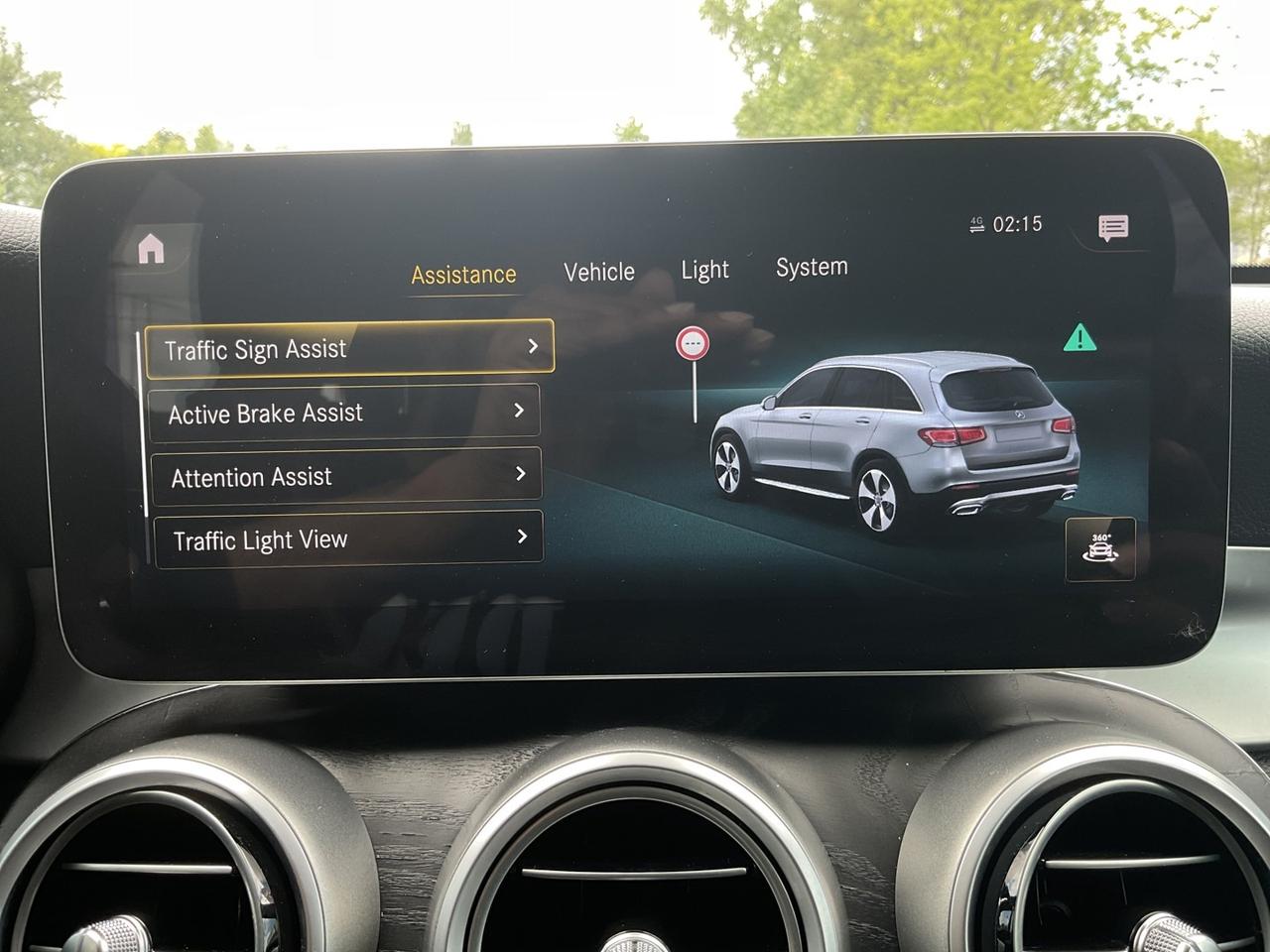2020 Mercedes-Benz GLC-Class GLC300 4MATIC - LTHR! NAV! BACK-UP CAM! BSM! PANO Photo