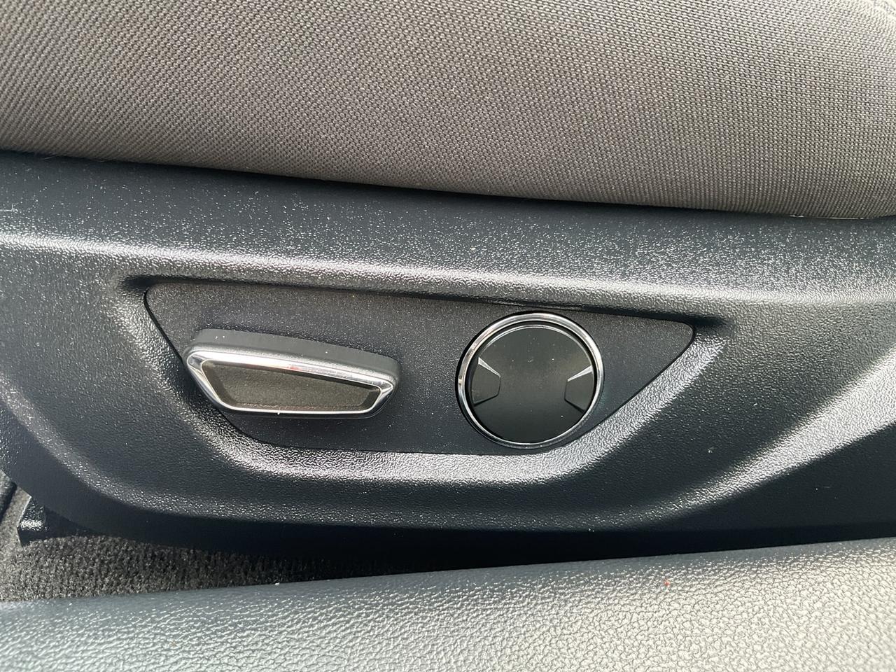 2015 Ford Mustang V6 Convertible - BACK-UP CAM! ACCIDENT FREE! LOW M Photo