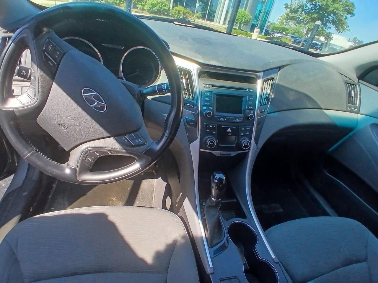 2014 Hyundai Sonata Hybrid at AS IS SPECIAL Photo